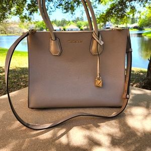 Michael Kors Mercer Large Accordion Tote Bag